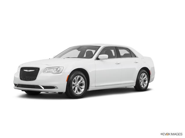 2022 Chrysler 300 Vehicle Photo in Kansas City, MO 64114