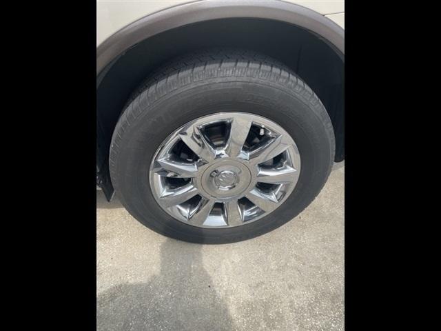 new 2011 Buick Enclave car, priced at $8,972
