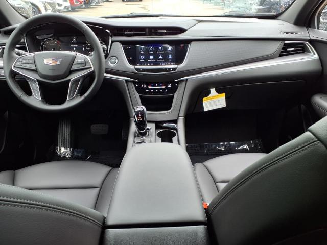 used 2025 Cadillac XT5 car, priced at $44,790