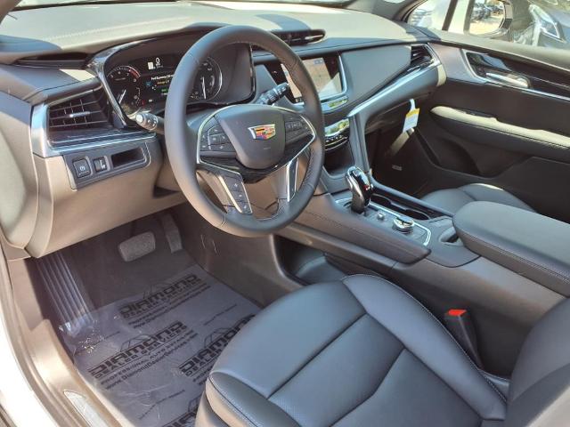 used 2025 Cadillac XT5 car, priced at $53,215