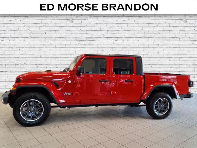 new 2023 Jeep Gladiator car, priced at $31,185