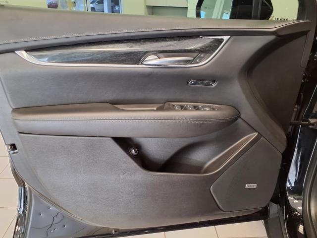 used 2021 Cadillac XT5 car, priced at $29,494