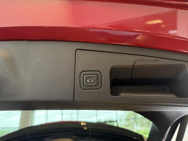 used 2023 Cadillac XT4 car, priced at $34,999