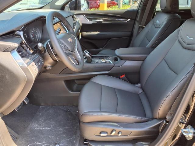 used 2025 Cadillac XT5 car, priced at $61,040