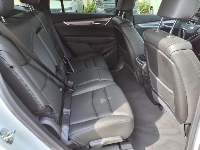 used 2025 Cadillac XT6 car, priced at $49,114