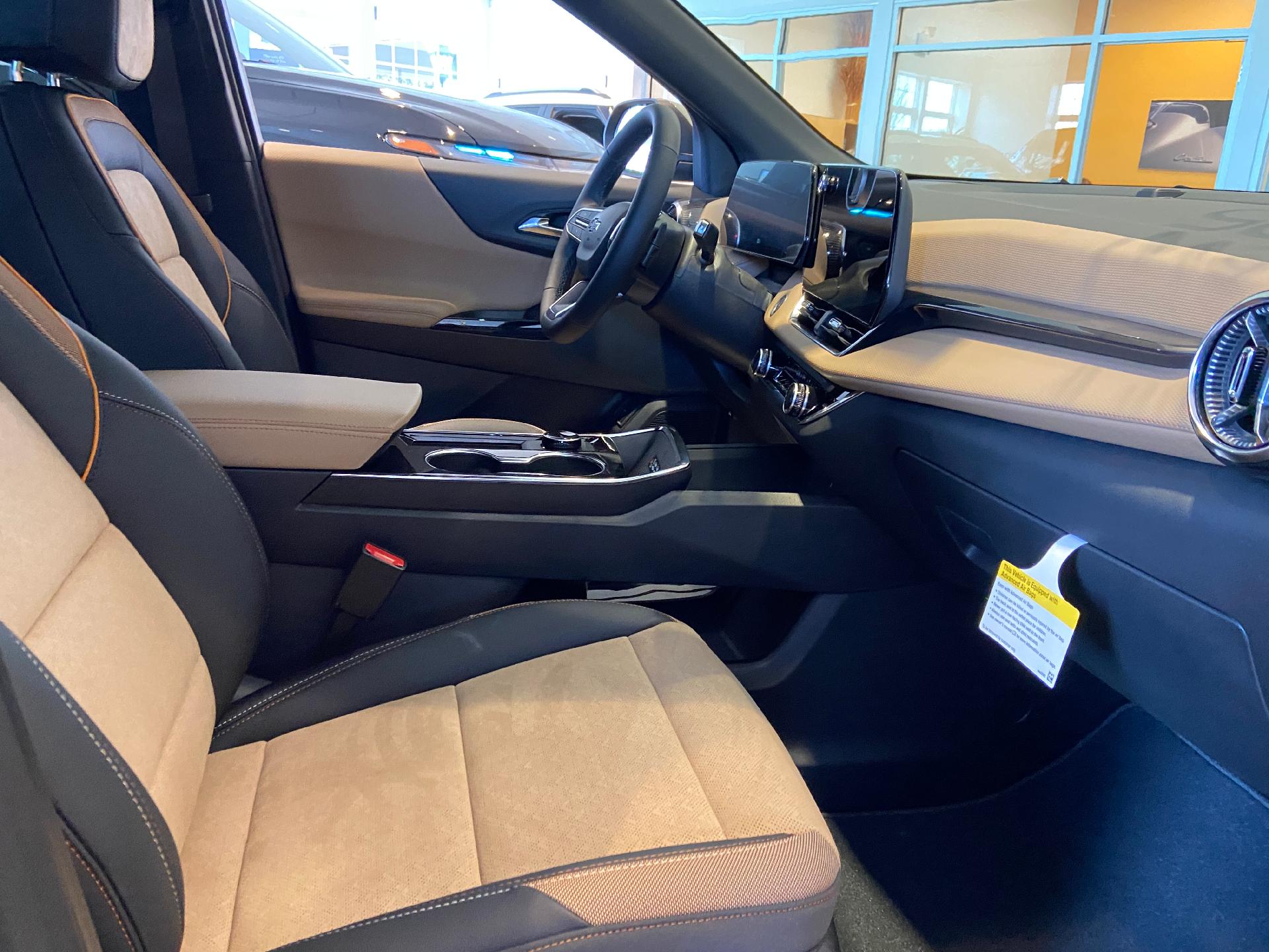 used 2025 Chevrolet Equinox car, priced at $35,295