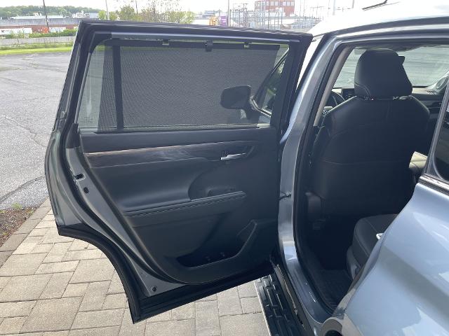 new 2024 Toyota Highlander car, priced at $47,999