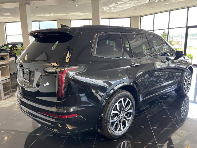 used 2022 Cadillac XT6 car, priced at $35,000
