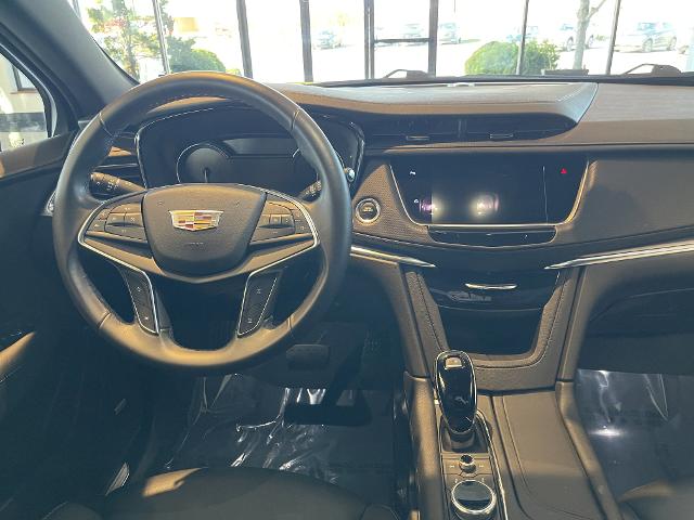 used 2022 Cadillac XT5 car, priced at $31,999