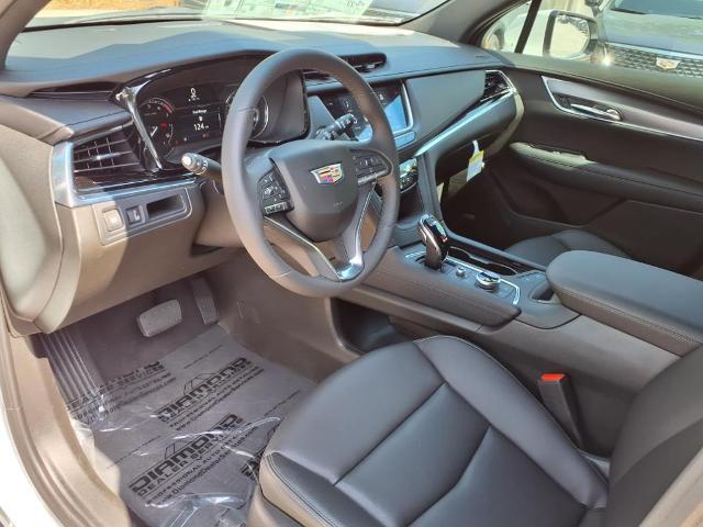 used 2025 Cadillac XT6 car, priced at $49,815