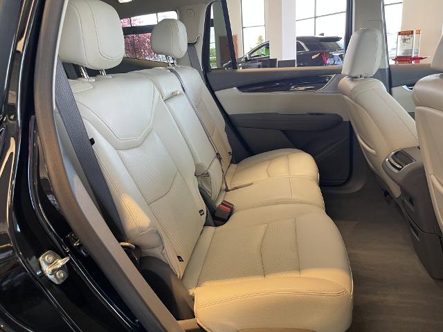 used 2022 Cadillac XT6 car, priced at $40,999