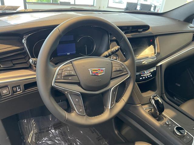 used 2025 Cadillac XT5 car, priced at $43,515