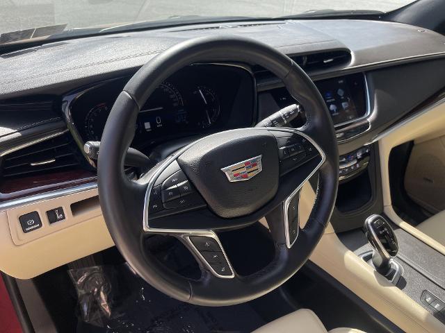new 2017 Cadillac XT5 car, priced at $18,999