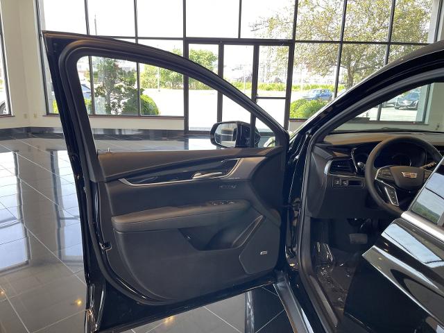 used 2025 Cadillac XT5 car, priced at $51,440