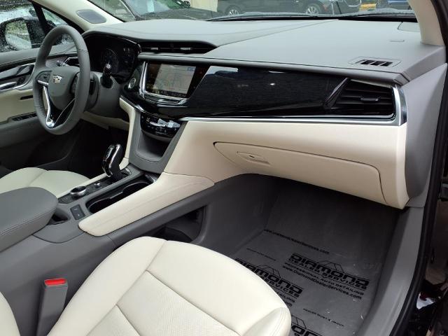 used 2025 Cadillac XT6 car, priced at $59,189