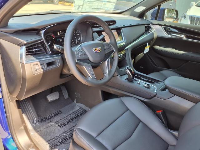used 2025 Cadillac XT5 car, priced at $52,914