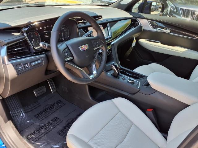 used 2025 Cadillac XT6 car, priced at $64,365