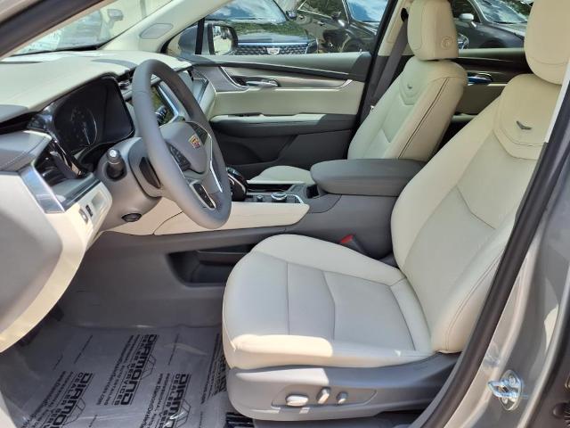used 2025 Cadillac XT5 car, priced at $50,990