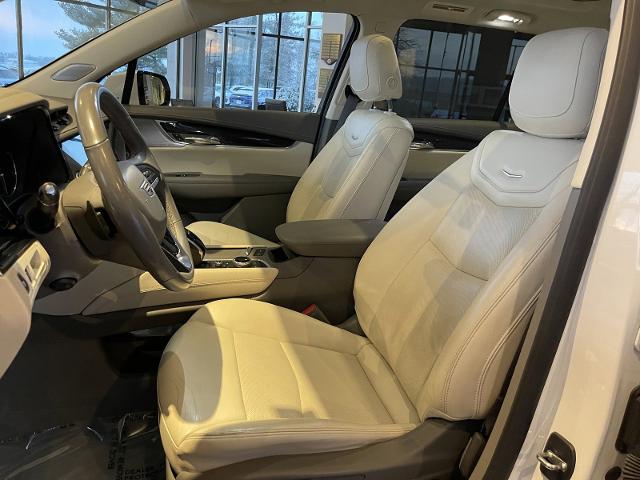 used 2022 Cadillac XT6 car, priced at $36,999