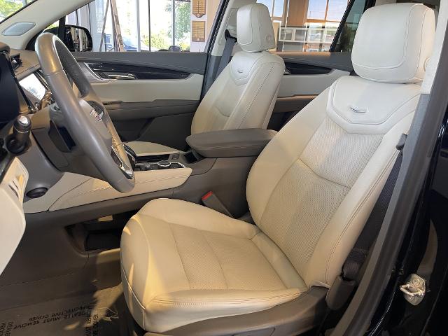 used 2022 Cadillac XT6 car, priced at $40,999