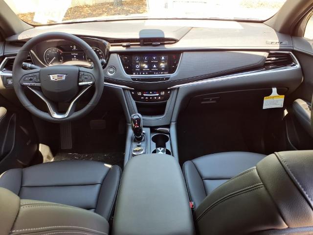 used 2025 Cadillac XT6 car, priced at $48,590