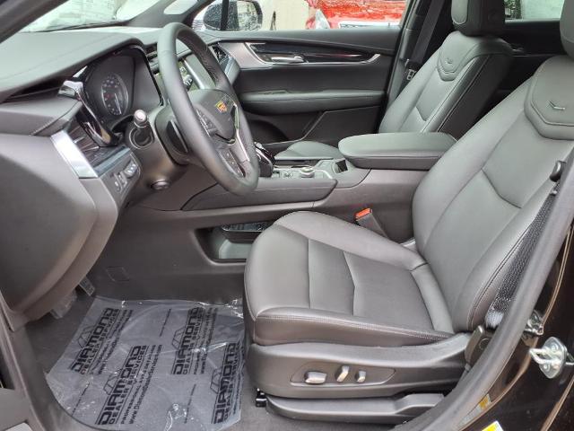 used 2025 Cadillac XT5 car, priced at $53,174