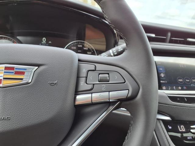 used 2025 Cadillac XT6 car, priced at $43,543