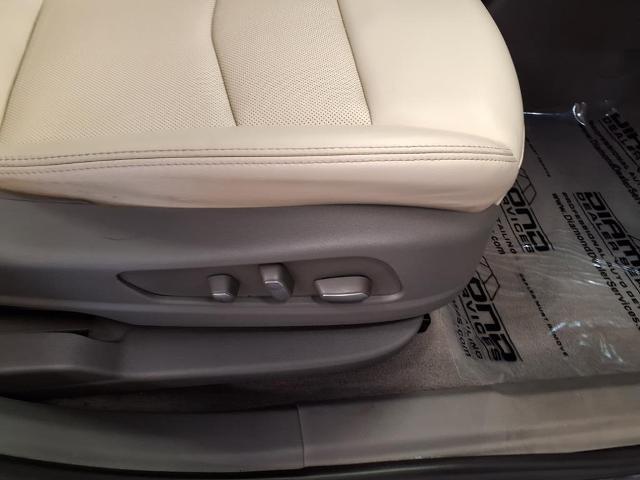 used 2023 Cadillac XT6 car, priced at $38,856