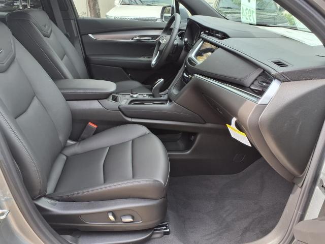 used 2025 Cadillac XT6 car, priced at $48,889