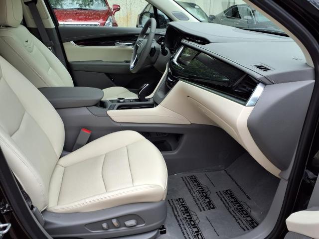 used 2025 Cadillac XT6 car, priced at $59,189
