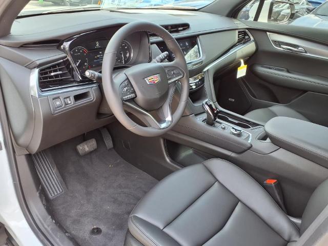 used 2025 Cadillac XT6 car, priced at $49,114
