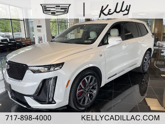 used 2022 Cadillac XT6 car, priced at $45,999