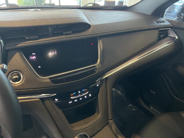 used 2022 Cadillac XT5 car, priced at $31,999