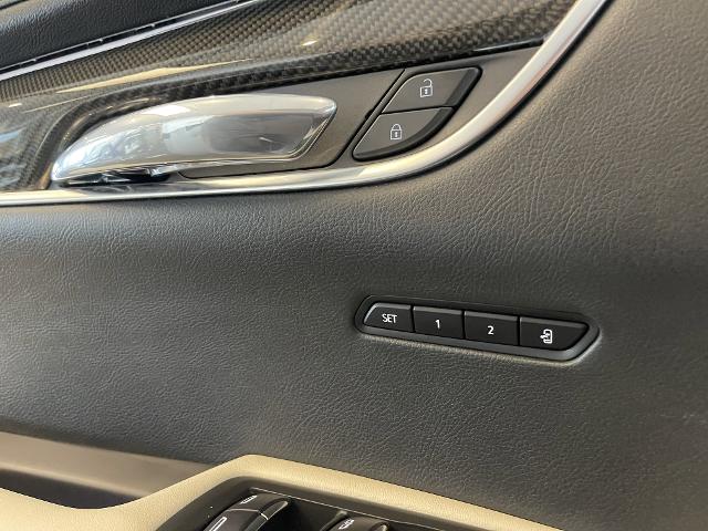 used 2022 Cadillac XT6 car, priced at $45,999