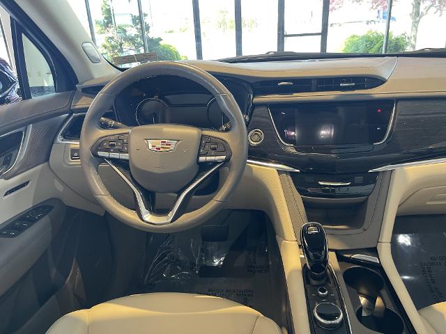 used 2022 Cadillac XT6 car, priced at $40,999