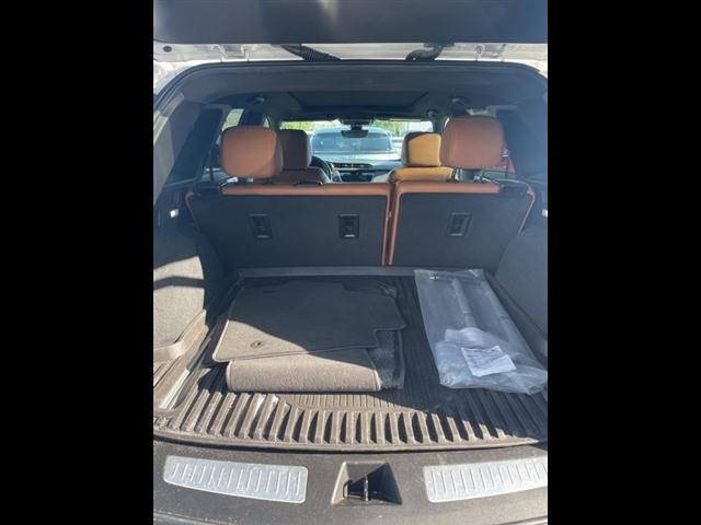 new 2023 Cadillac XT5 car