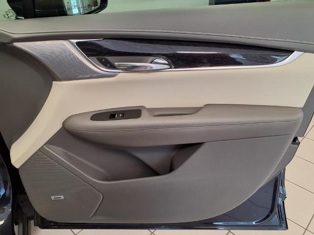 used 2023 Cadillac XT6 car, priced at $38,856