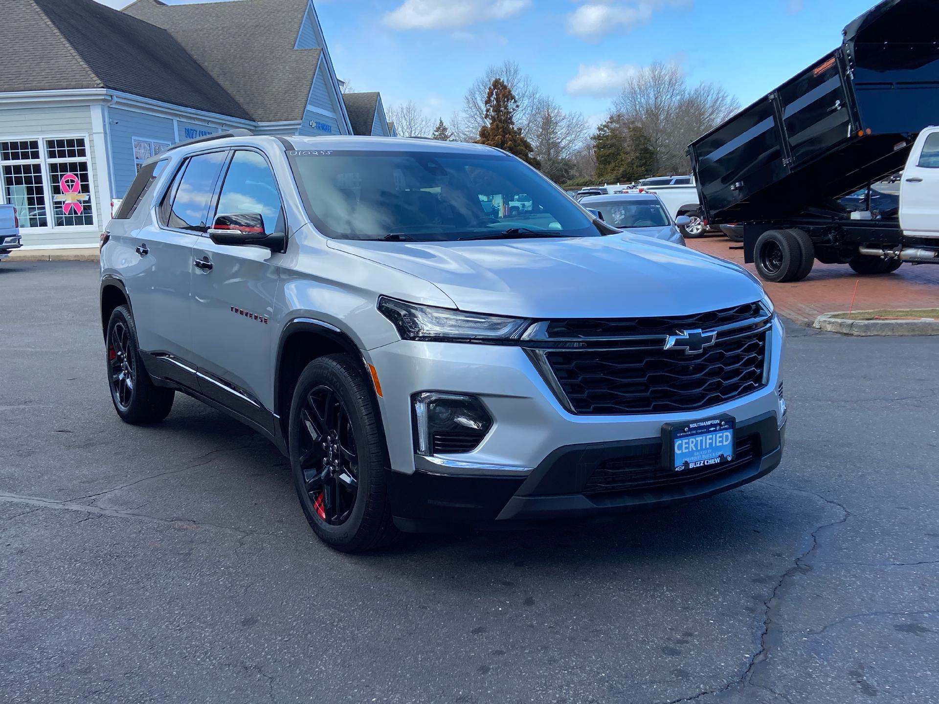 used 2022 Chevrolet Traverse car, priced at $39,995