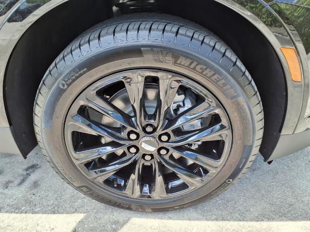 used 2025 Cadillac XT5 car, priced at $50,310