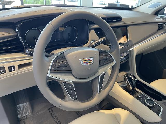 used 2025 Cadillac XT5 car, priced at $50,940