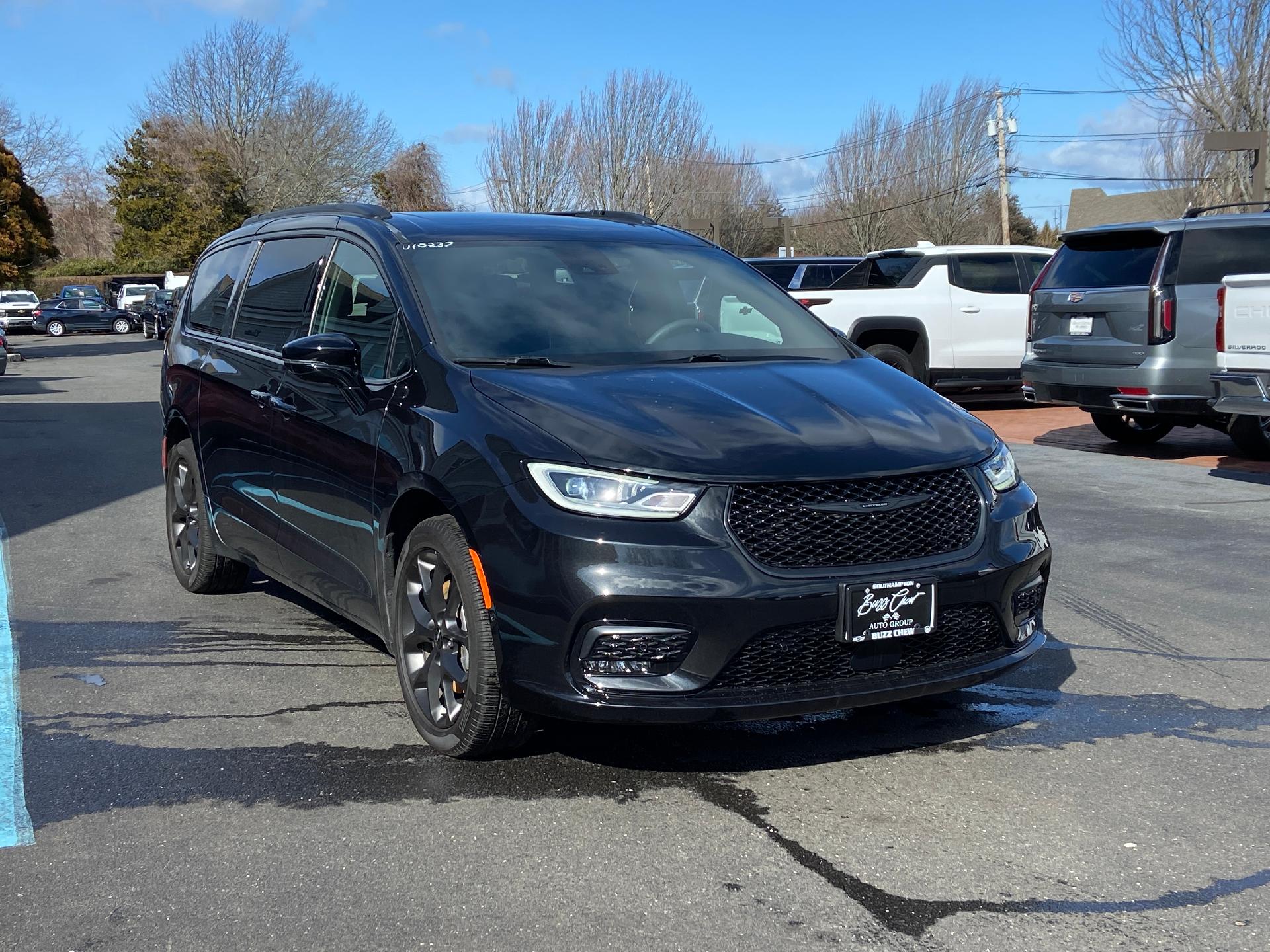 new 2023 Chrysler Pacifica car, priced at $39,995