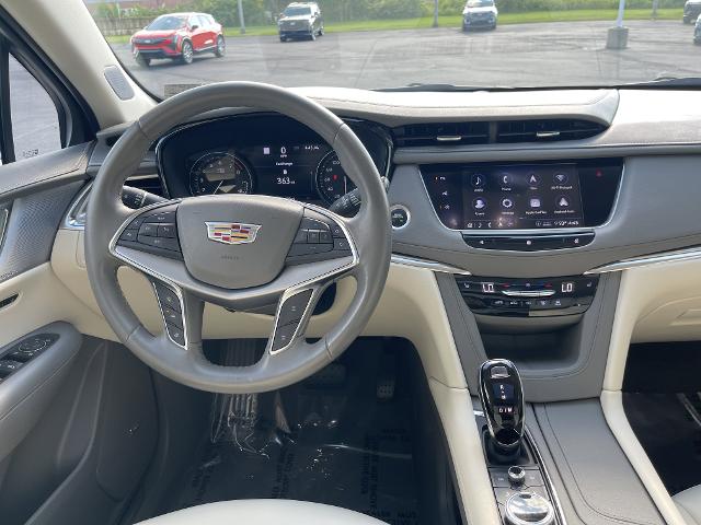 new 2020 Cadillac XT5 car, priced at $35,000