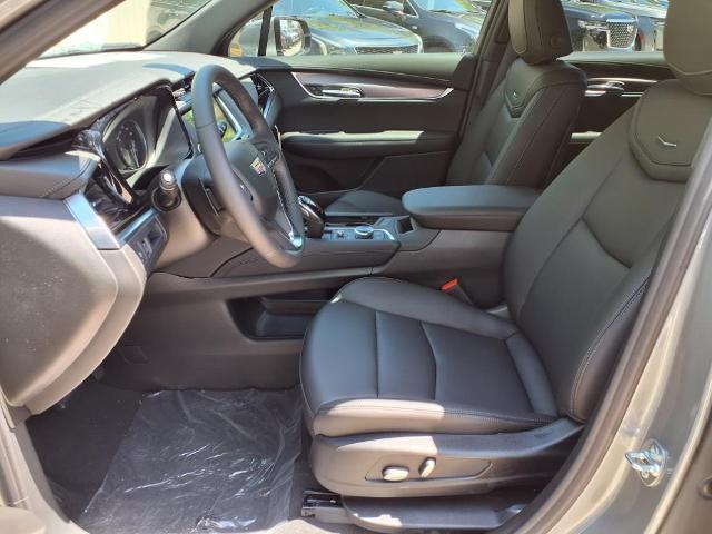 used 2025 Cadillac XT6 car, priced at $48,590