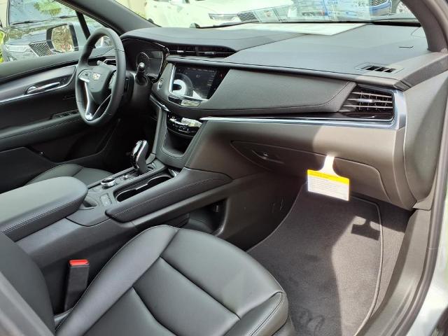 used 2025 Cadillac XT6 car, priced at $47,590