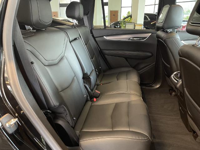 used 2022 Cadillac XT6 car, priced at $35,000