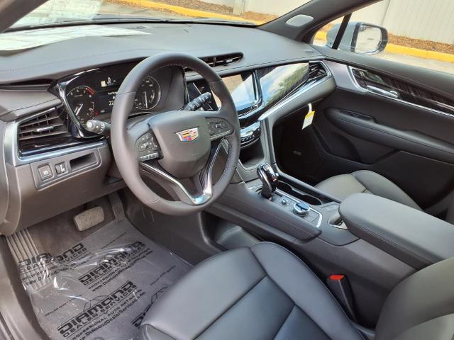 used 2025 Cadillac XT6 car, priced at $54,790