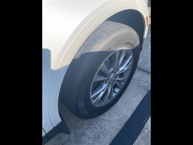 new 2023 Cadillac XT5 car