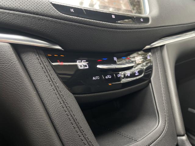 new 2021 Cadillac XT5 car, priced at $32,999