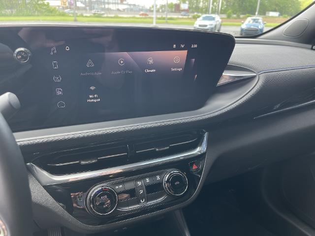 new 2024 Buick Envista car, priced at $25,999