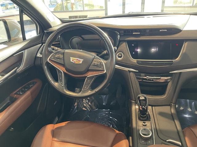 used 2022 Cadillac XT5 car, priced at $35,999